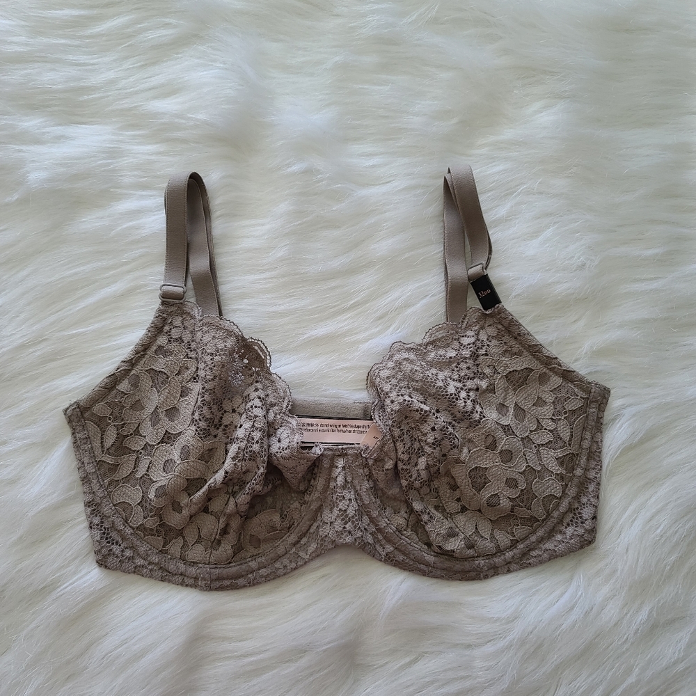 VS Body By Victoria Lace Bra